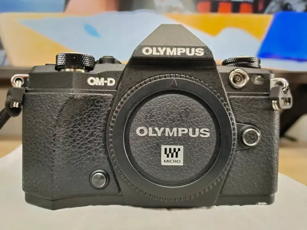 Olympus EM5ii body only, black, sc rendah
