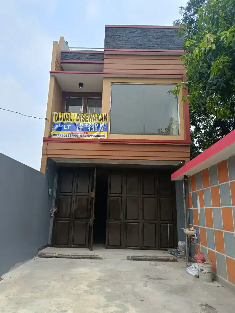 Disewakan Ruko 2,5 lt, luas tanah 130 m luas bangunan 200 m sudah SHM
