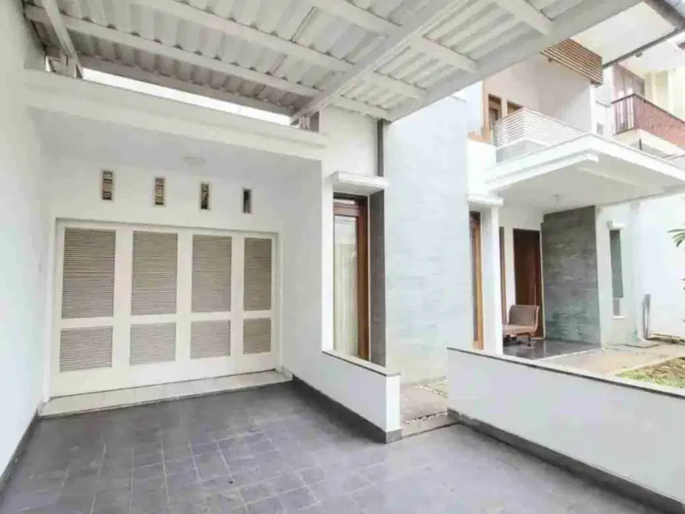 Rumah Klasik Minim Renovasi Dekat Panglima Polim Kebayoran Baru