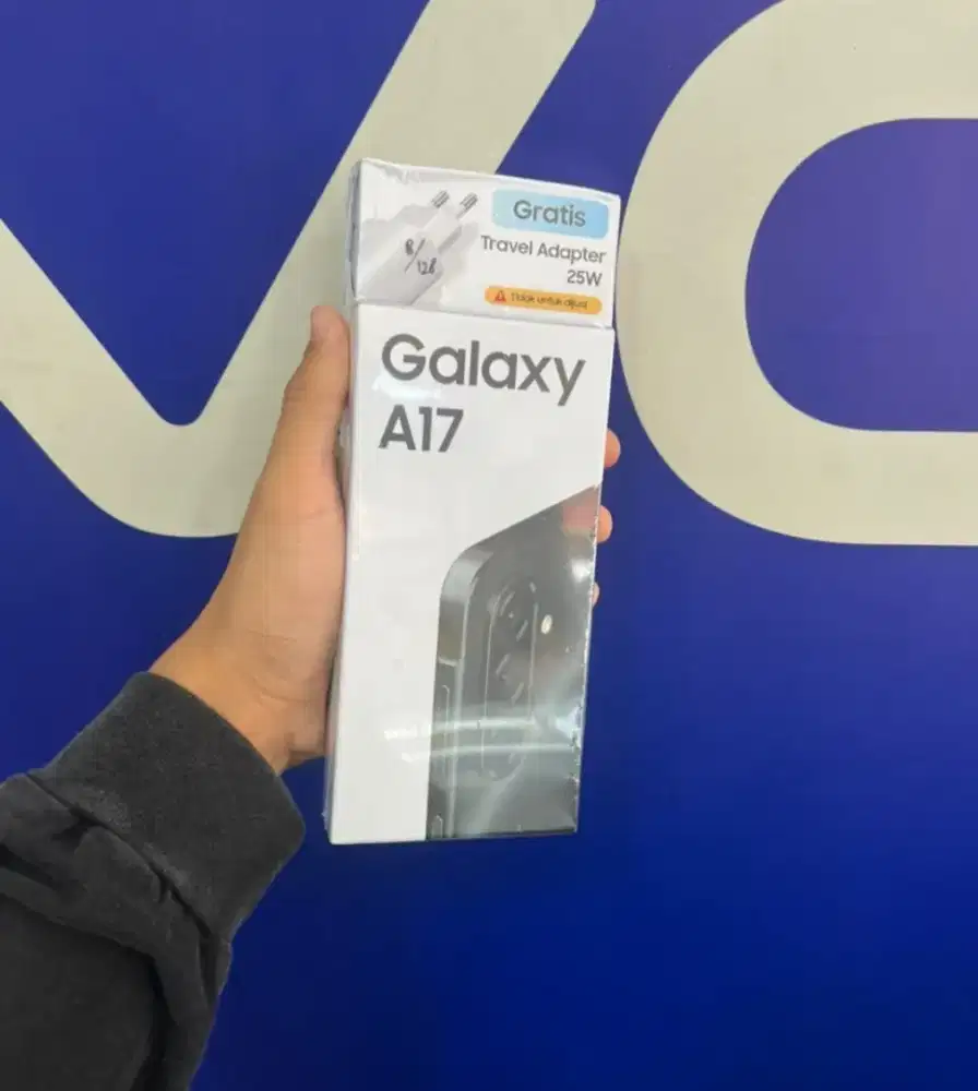 Smartphone Samsung New Galaxy A17 LTE 8+8/256