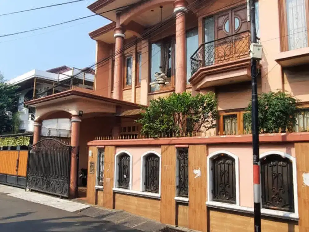 Rumah Bagus Hook 2 Lantai Di Rawamangun S 9866