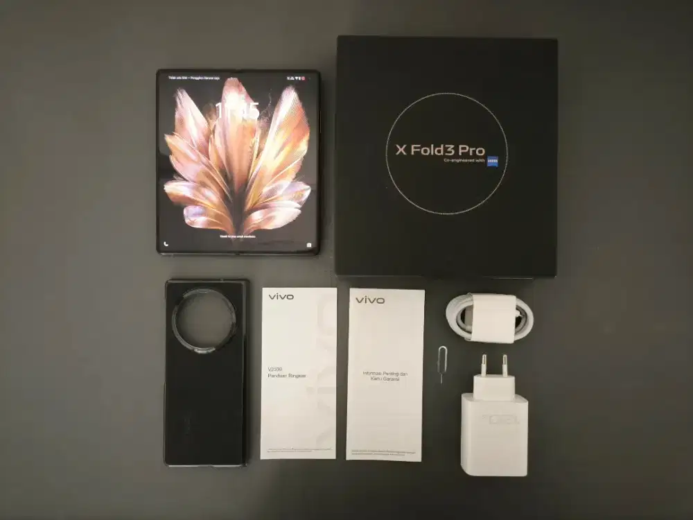 Vivo X Fold 3 Pro 16/512 Zeiss - Fullset, Ex Garansi Resmi