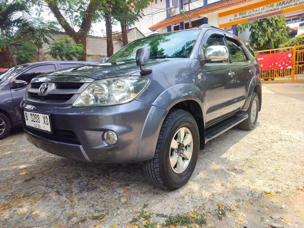 Toyota Fortuner G Lux 2.7 th 2005 Bensin