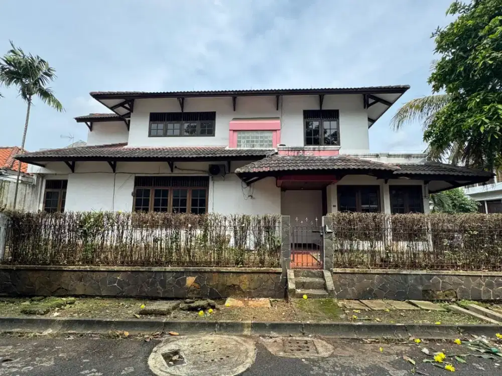 Dijual Rumah Lama 2 Lantai di Pondok Indah Jakarta Selatan