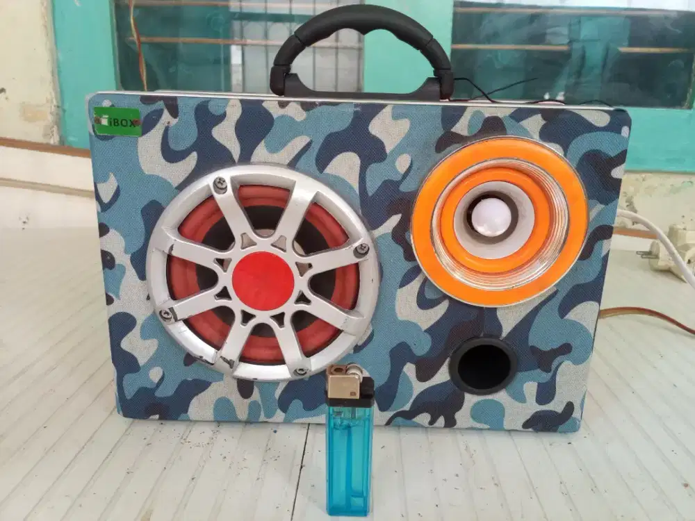 RADIO AMPLIFIER BLUTUT