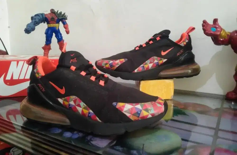 Sepatu Running Nike Airmax 270c