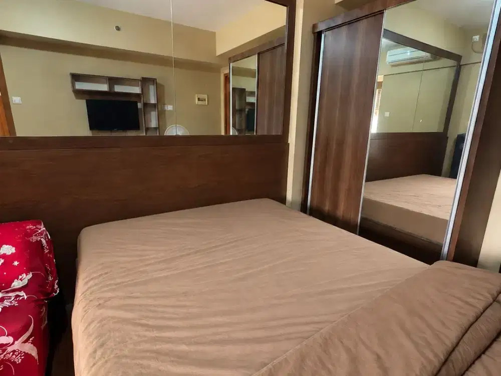 FREE IPL Seumur Hidup Apartemen Green Lake View Studio Furnish