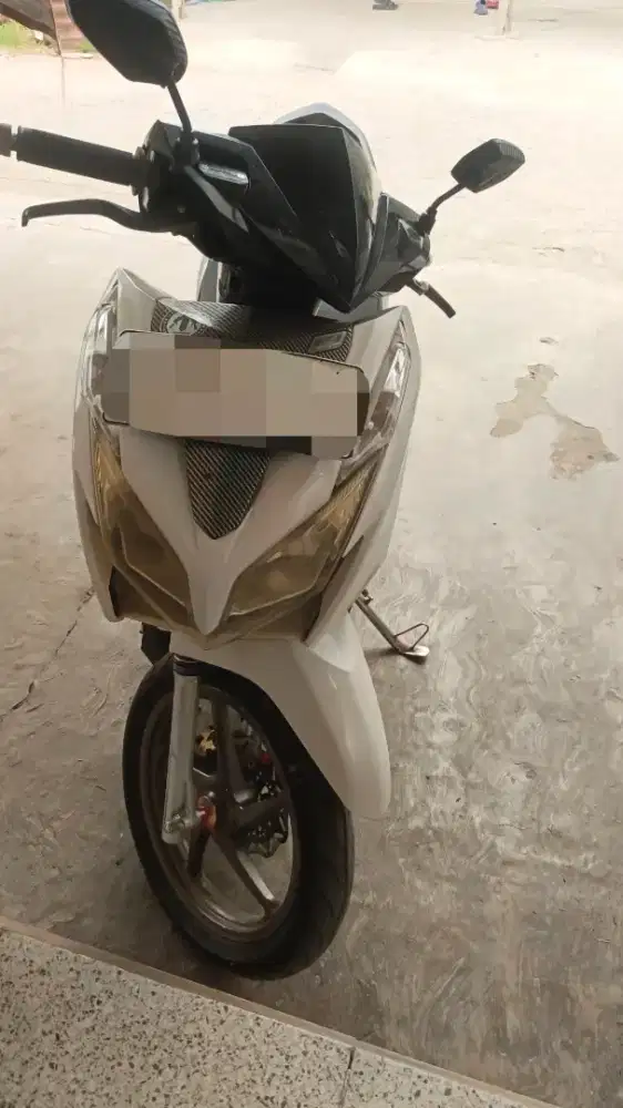 Dijual VARIO 125 KZR TAHUN 2015