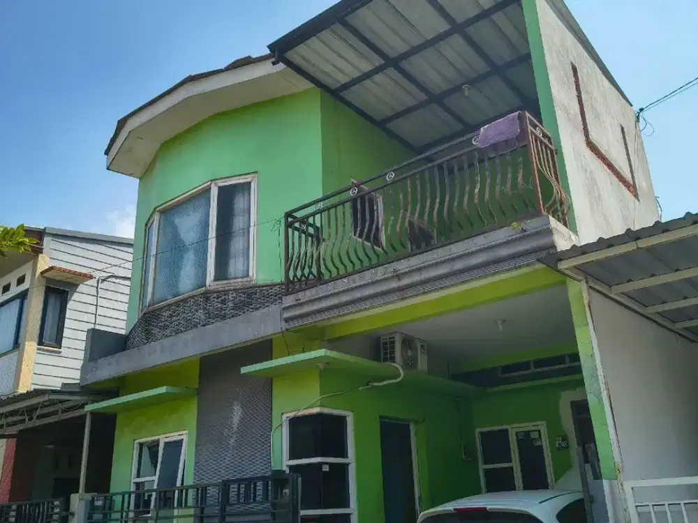 Dijual Rumah 2 Lt di Istana Kebonwaris Pandaan Pasuruan Lingkungan Tenang
