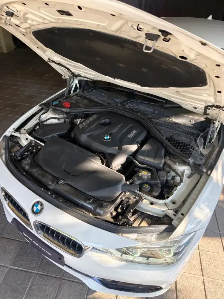 BMW F30 320i LCI NIK 2016 LOW KM TERAWAT