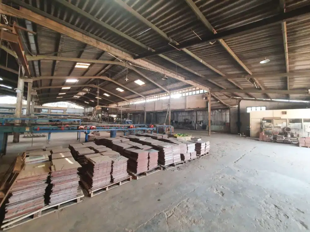 Tanah & Bangunan Eks Pabrik Cakung Jakarta Timur, LT 22.521 m² LB 16.200 m², SHGB, Akses Container 40 Ft