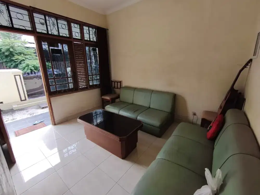 Dijual Rumah Siap Huni Lokasi di Komplek Pharmindo (Cimahi Selatan)