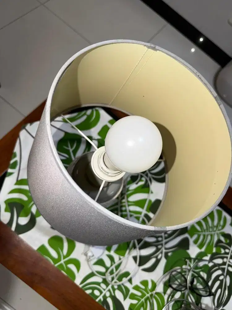 Lampu tidur mewah
