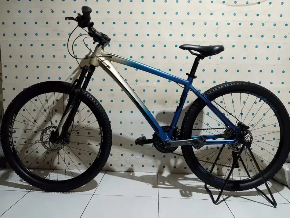 Sepeda gunung MTB United Detroit 2.0