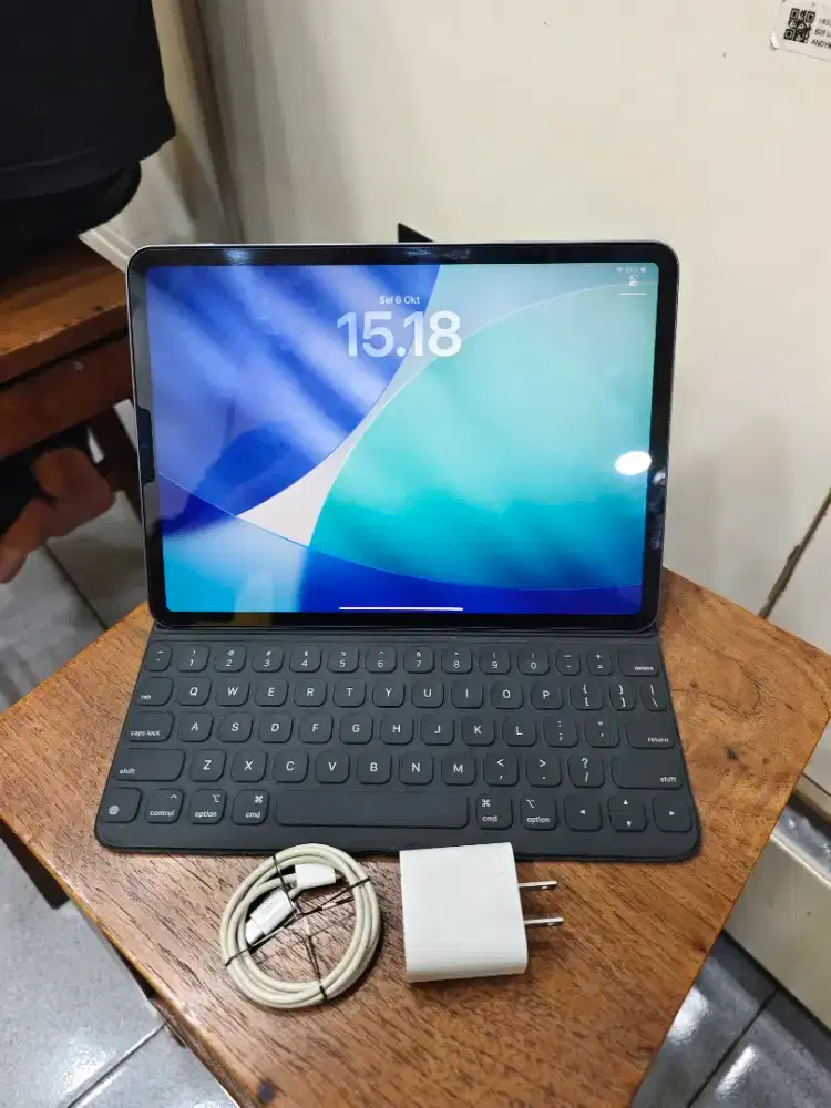 Ipad Pro 2020 11 256 gb with smart keyboard folio