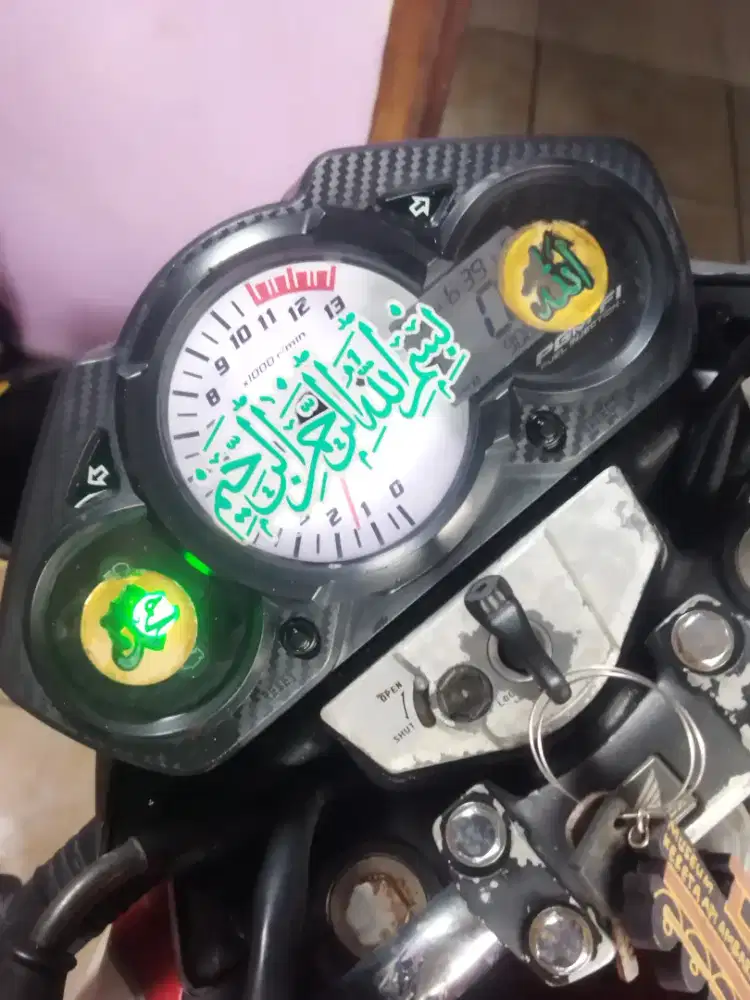 Motor honda cb150r