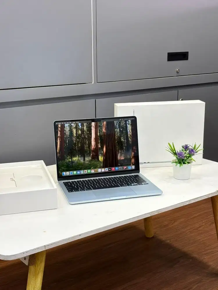 Macbook Air 13 inch M4 16GB 512GB Second IBOX Like New