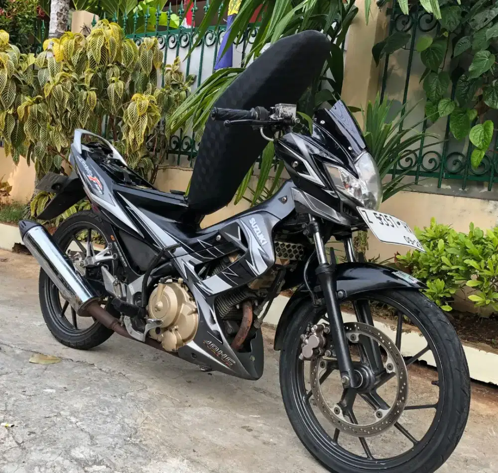 Suzuki satria fu150 2009 barong hitam abu2