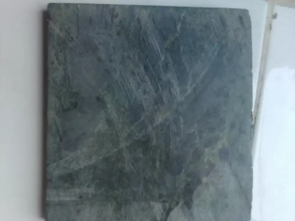 Batu bahan Kotak