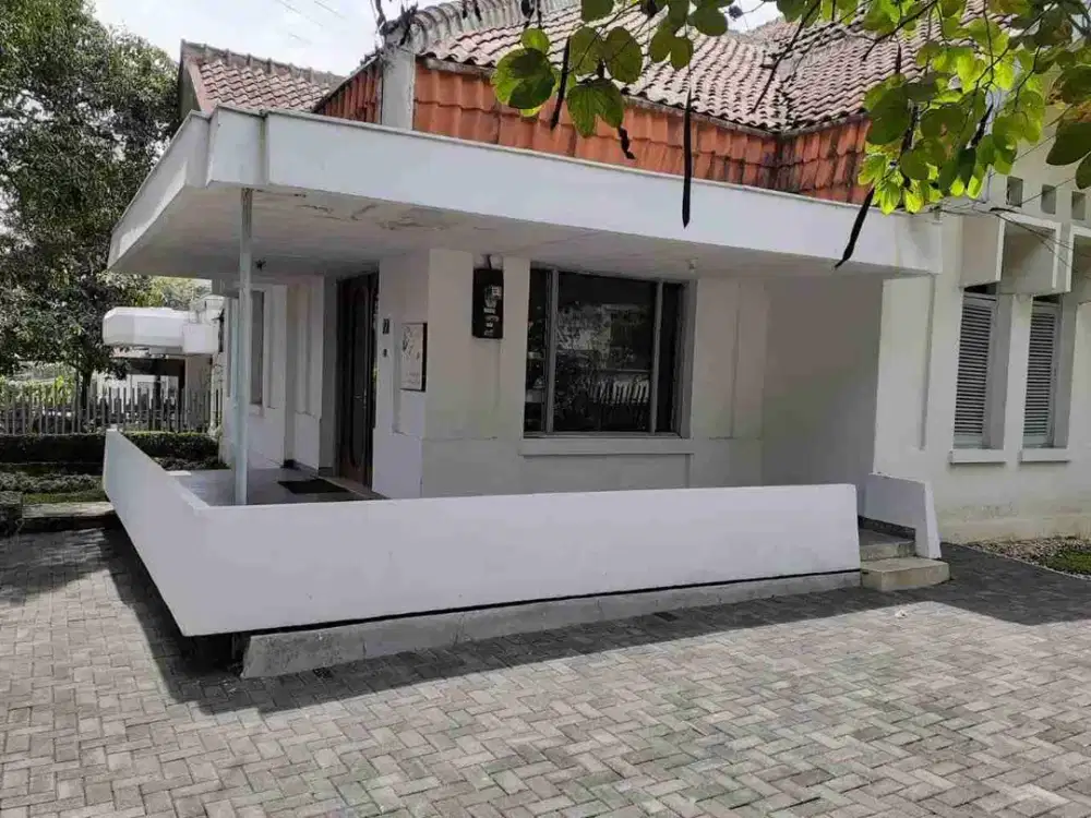 Turun Harga Rumah Klasik Sayap Sunda