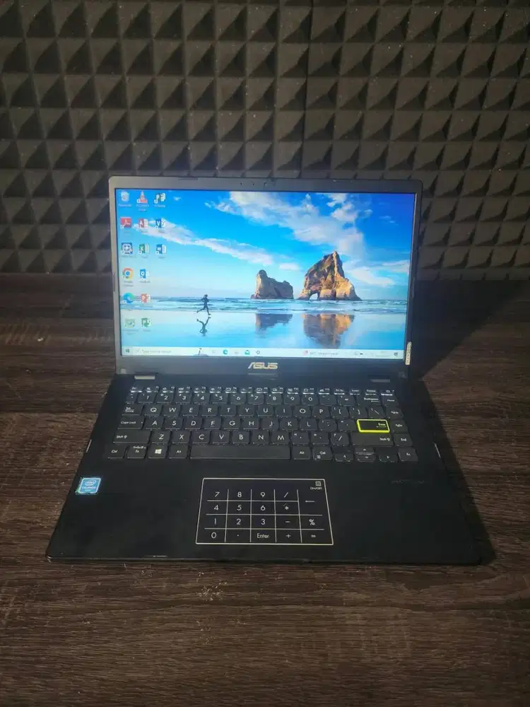 ASUS Vivobook E410MAB