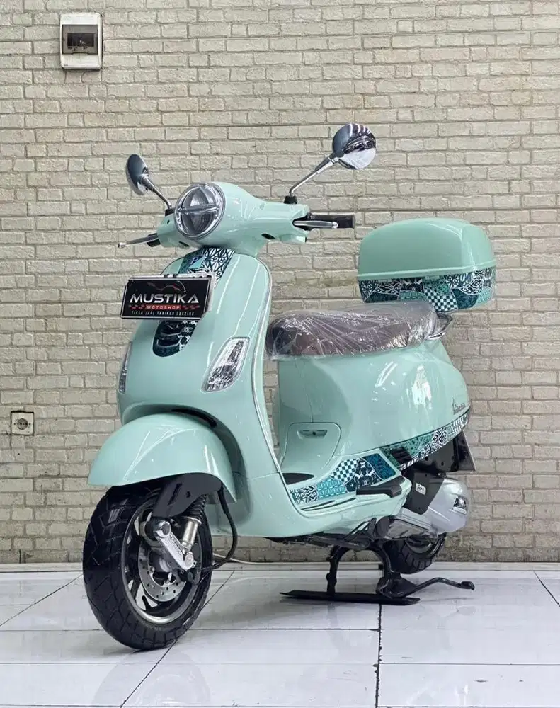 Piagio Vespa Lx 125 batik version