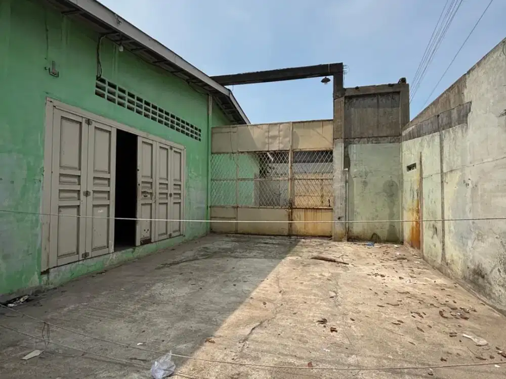 GUDANG STRATEGIS JALAN LETDA SUJONO