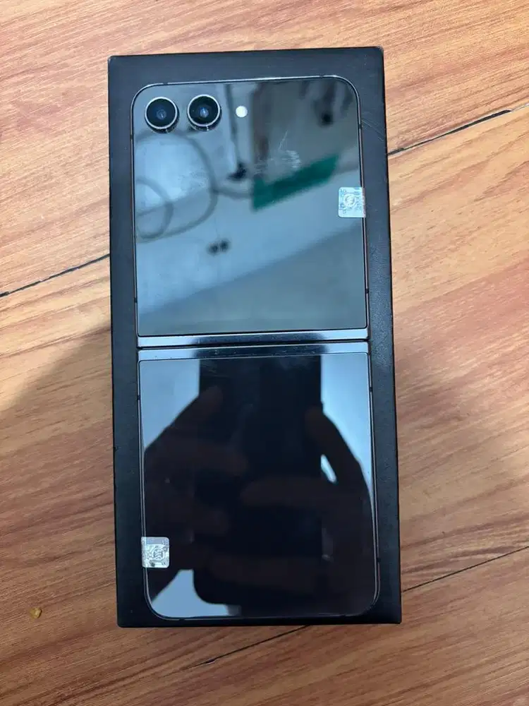samsung z flip 5 8 / 256 gb
