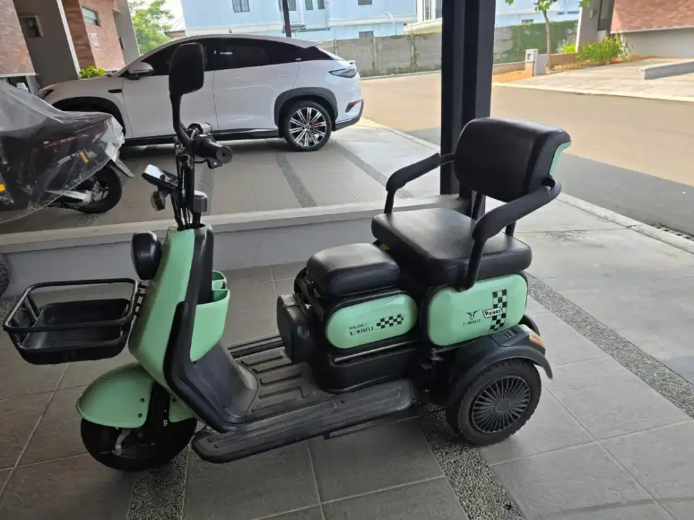 MOTOR BAGUS ANTIK RODA TIGA