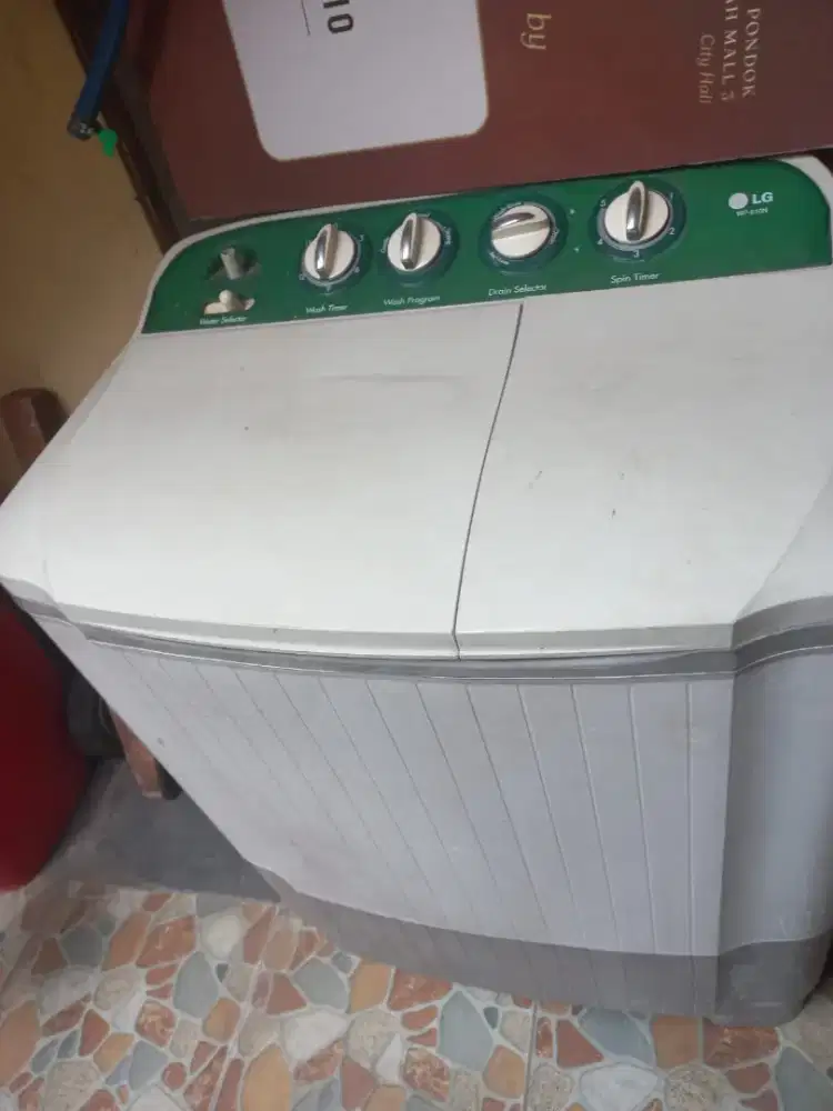 Dijual mesin Cuci & Kulkas