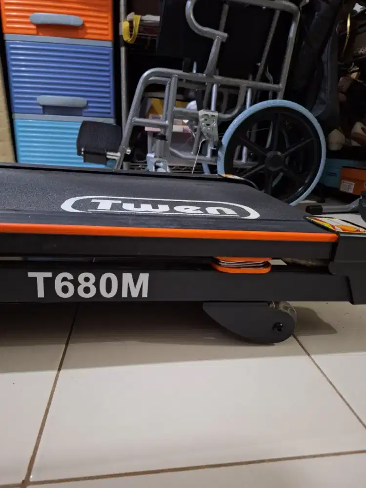 TREADMILL TWEN T680M