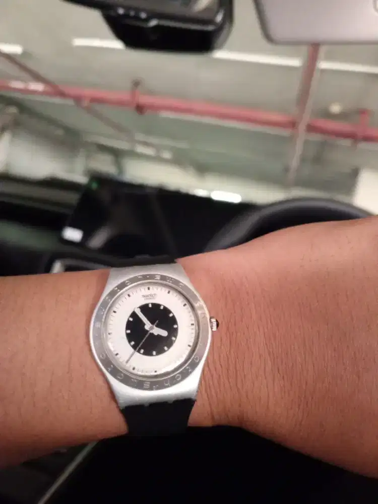 Jam tangan Swatch irony