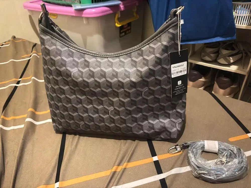 Tas wanita carrie koller