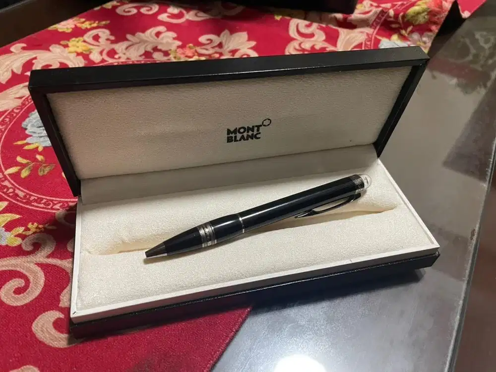 Montblanc Starwalker Pure Black Resin