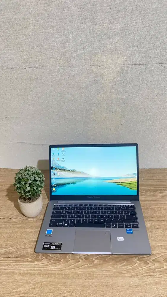 NEW LAPTOP! Masih Fresh, Siap Dibawa Pulang