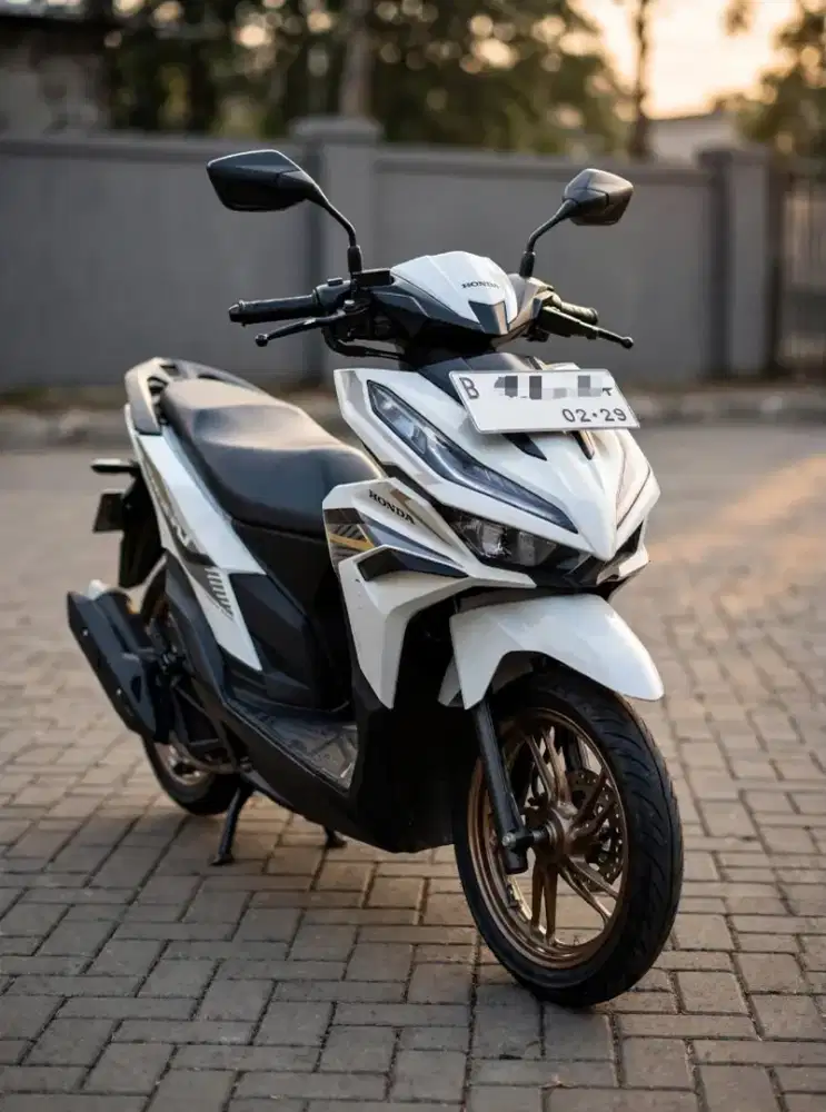 VARIO 125 CBS ISS KREDIT DP 1,5JUTA