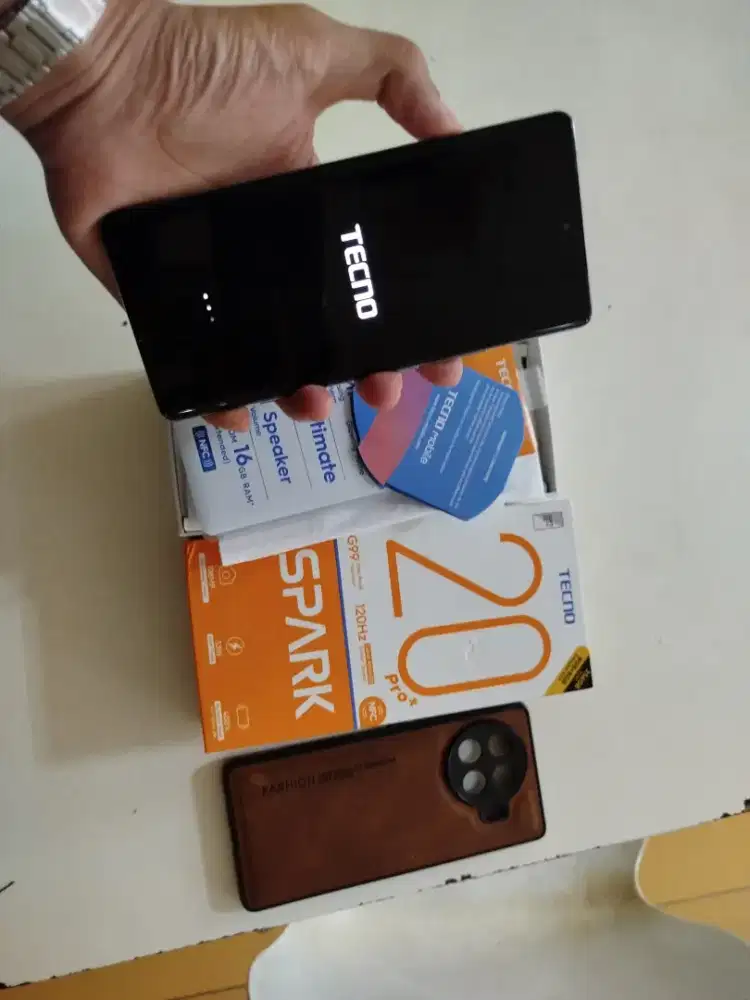 Tecno spark 20 pro+ 8/256 fullset mulus