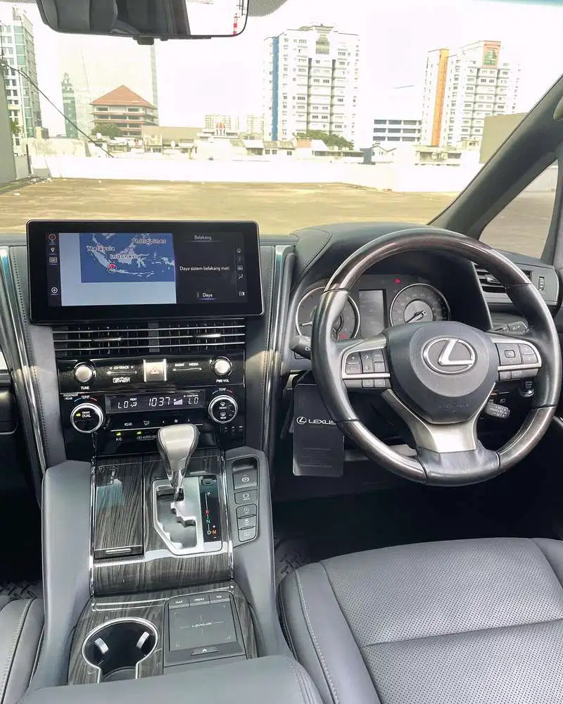 Lexus LM350 7 Seat 2022 ATPM Record Cash Price Best Deal. LM 350 Black