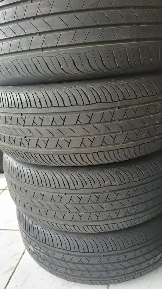 Ban 195 65 r16 goodyear for xpander voxy dll