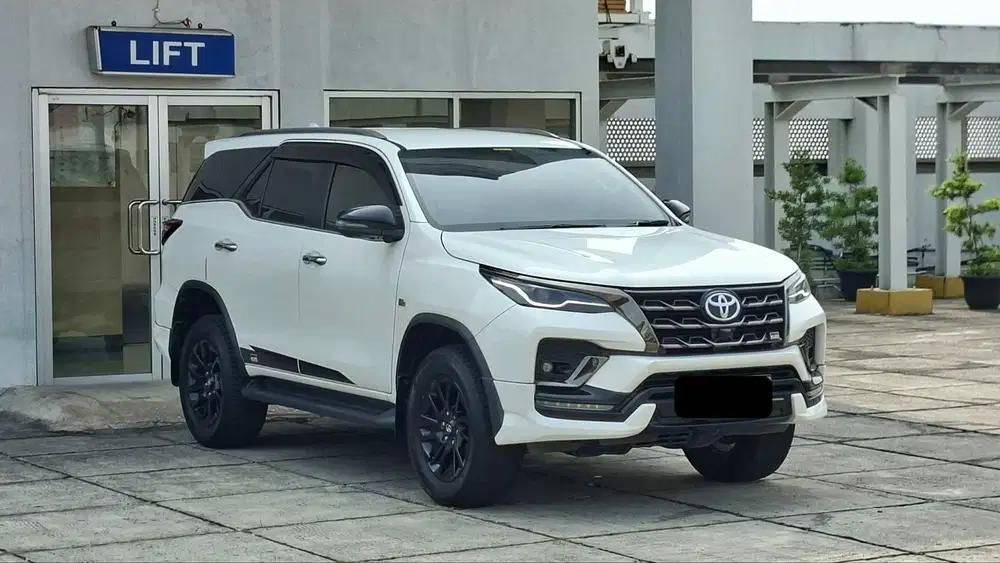 Toyota Fortuner SRZ GR 2.7 Bensin 2023
