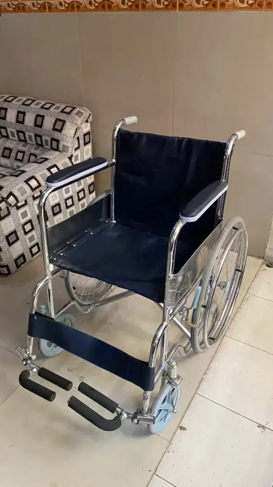 kursi roda manual untuk lansia bahan jok kulit kursi roda bekas