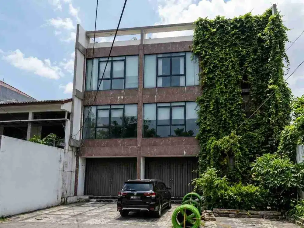 Dijual / Disewakan Ruko 2 Gandeng di lokasi komersial prima dan sangat berkembang Greenville, Jakarta Barat.