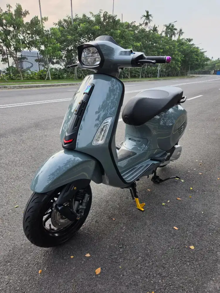 Vespa Spint S IGET ABS - 180cc