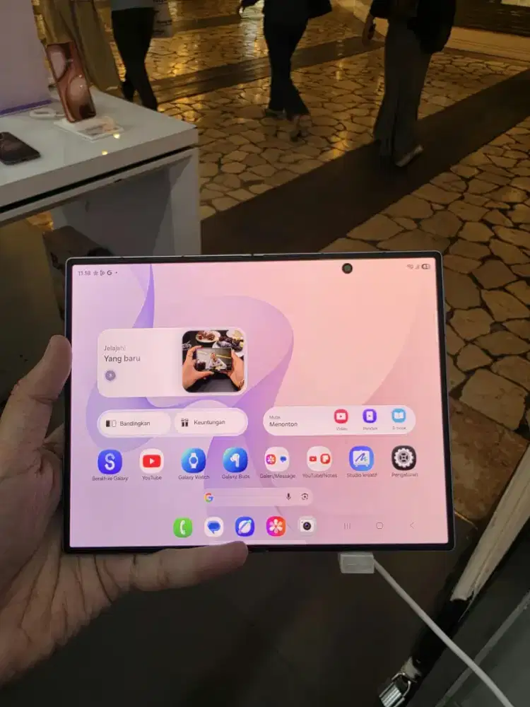 Samsung galaxy fold 8
