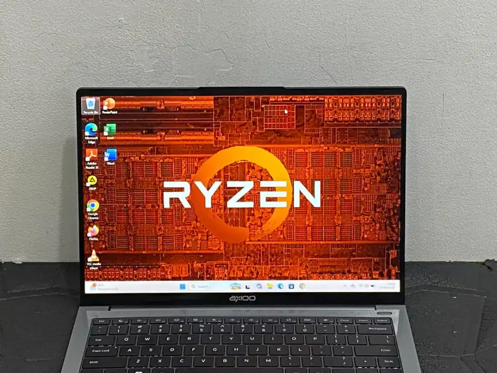 Laptop : AXIOO HYPE 7 X8