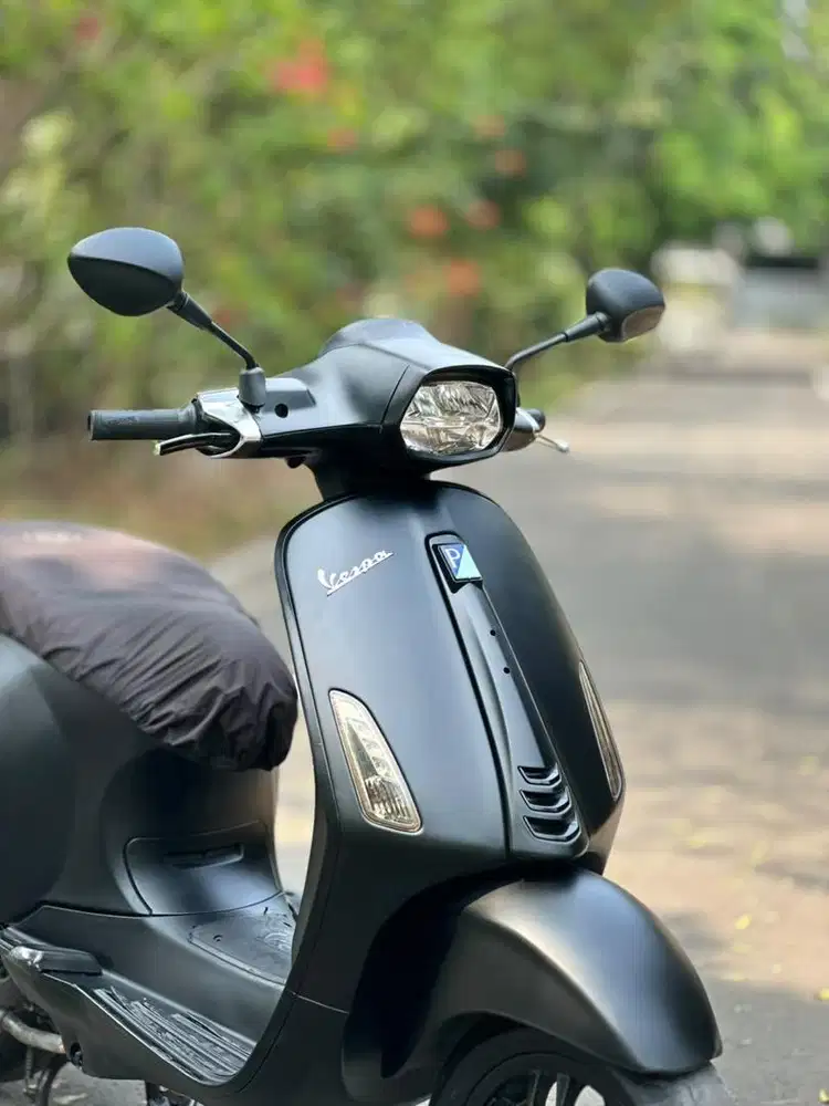 VESPA SPRINT 150 LIMITED NOTTE 2019 HITAM - TERMURAH