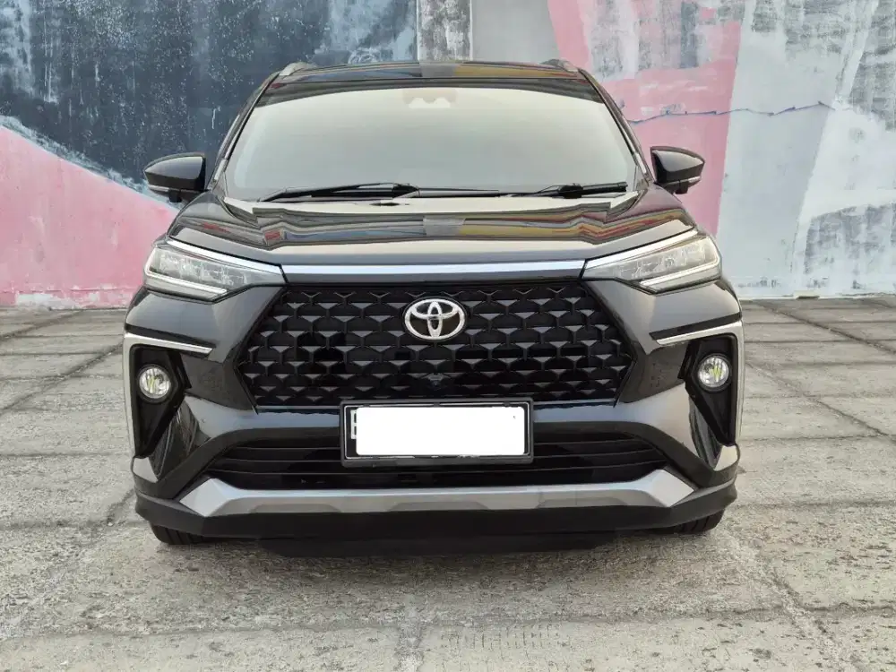 Veloz Q TSS 2021 Hitam
