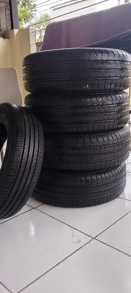 Di jual ban dan pelek bekas R15