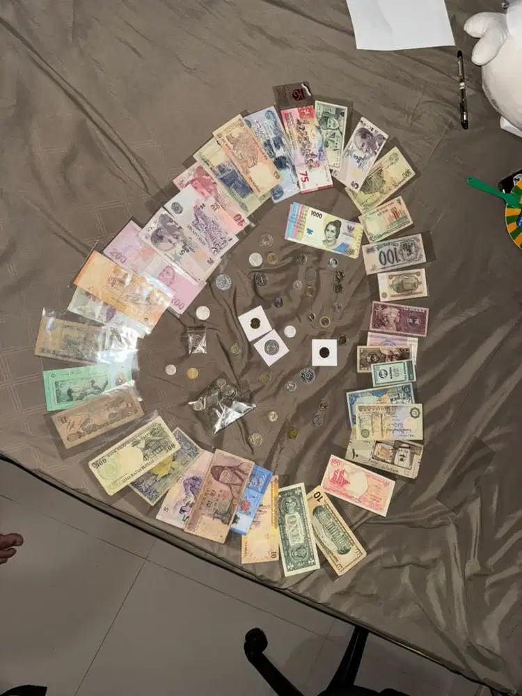 JUAL BERBAGAI UANG LAMA/UANG NEGARA LAIN