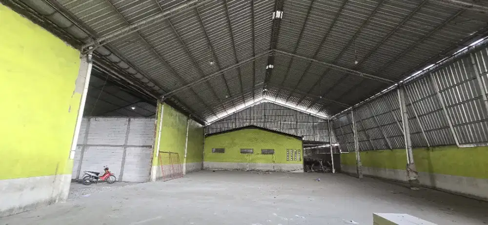 DI SEWAKAN GUDANG DI WOLTER MONGINSIDI - SEMARANG TIMUR